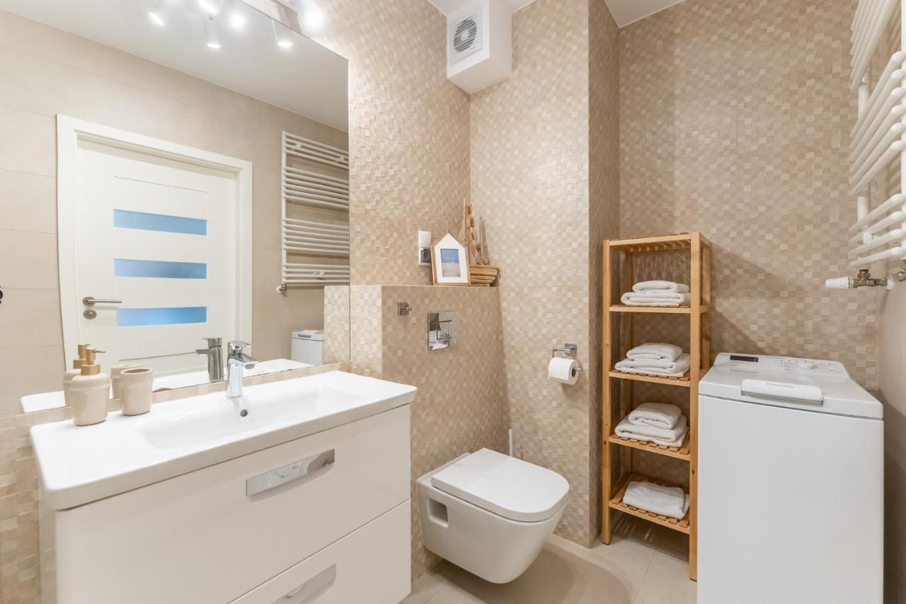 Przystan Kolo Brzegu Apartment Kolobrzeg Bagian luar foto