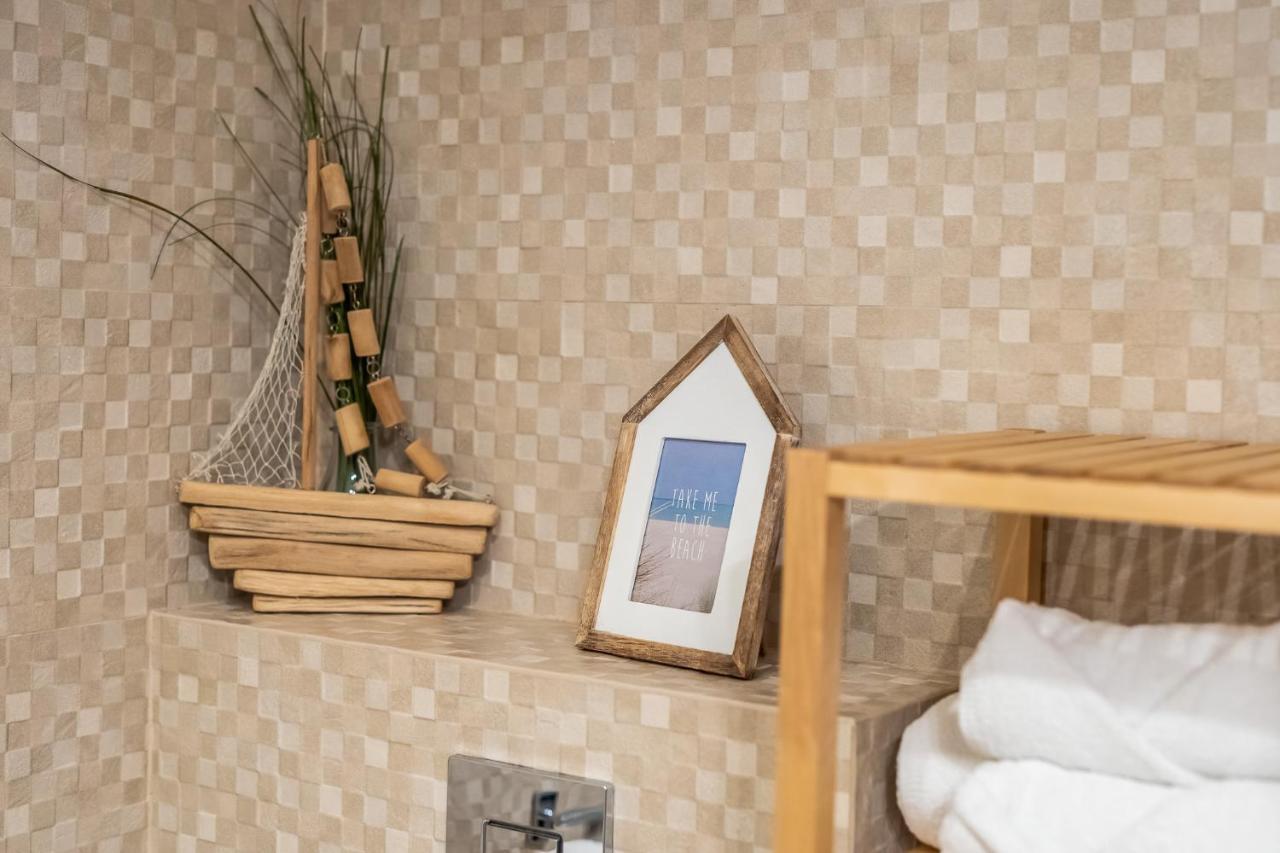 Przystan Kolo Brzegu Apartment Kolobrzeg Bagian luar foto