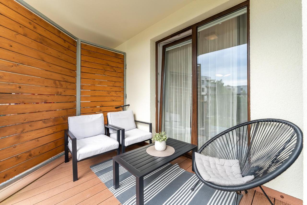 Przystan Kolo Brzegu Apartment Kolobrzeg Bagian luar foto